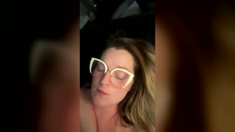 Snapshot of qbizzle3 chatting on 07/16/26, 02:12 qbizzle3 online show from 07/16/26, 02:12