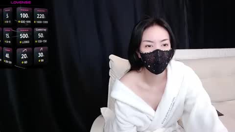 qianqian_ online show from 01/27/25, 10:16