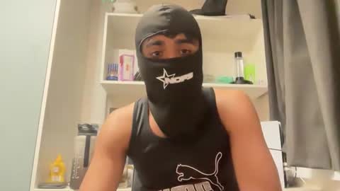 qosmo123 online show from 05/05/26, 02:52