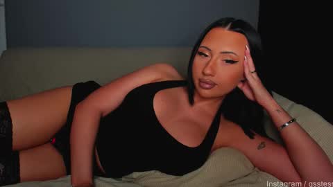 Ana online show from 10/30/25, 08:20