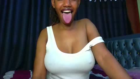 queen321850 online show from 01/06/26, 02:10