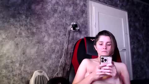 Lola online show from 11/05/25, 08:25