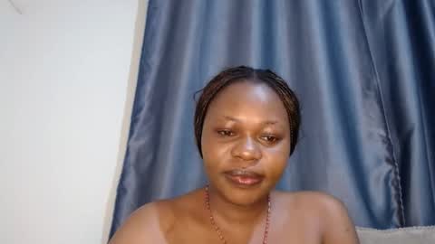 Snapshot of queen_12344 chatting on 04/13/26, 12:49 emmie online show from 04/13/26, 12:49