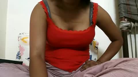 queen_642 online show from 04/22/26, 02:36