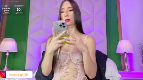 Snapshot of queen__violet chatting on 05/12/26, 07:55 Queen Violet online show from 05/12/26, 07:55