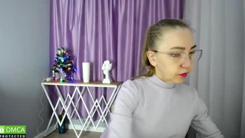 Snapshot of queen_a_n_i chatting on 12/05/24, 05:59 A N I Ill be here on December 1st online show from 12/05/24, 05:59