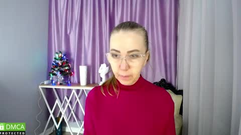 Snapshot of queen_a_n_i chatting on 12/08/24, 07:37 A N I Ill be here on December 1st online show from 12/08/24, 07:37