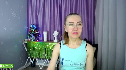 Snapshot of queen_a_n_i chatting on 12/12/24, 08:25 A N I Ill be here on December 1st online show from 12/12/24, 08:25