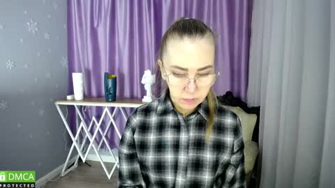 Snapshot of queen_a_n_i chatting on 01/26/25, 09:08 A N I Ill be here on December 1st online show from 01/26/25, 09:08