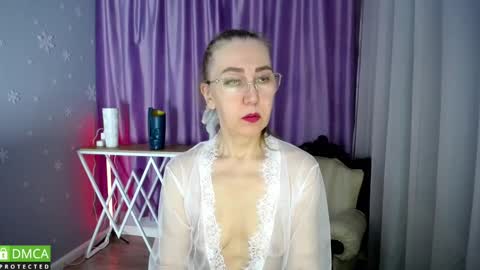 Snapshot of queen_a_n_i chatting on 01/29/25, 10:48 A N I Ill be here on December 1st online show from 01/29/25, 10:48