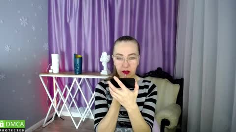 Snapshot of queen_a_n_i chatting on 01/30/25, 08:54 A N I Ill be here on December 1st online show from 01/30/25, 08:54