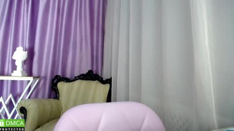 Snapshot of queen_a_n_i chatting on 01/30/25, 11:55 A N I Ill be here on December 1st online show from 01/30/25, 11:55