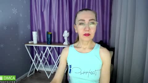 Snapshot of queen_a_n_i chatting on 02/01/25, 12:05 A N I Ill be here on December 1st online show from 02/01/25, 12:05