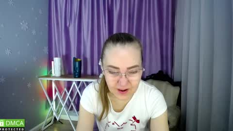 Snapshot of queen_a_n_i chatting on 02/11/25, 07:54 A N I Ill be here on December 1st online show from 02/11/25, 07:54