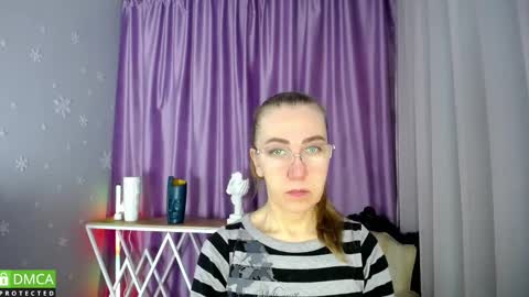 Snapshot of queen_a_n_i chatting on 02/22/25, 09:01 A N I Ill be here on December 1st online show from 02/22/25, 09:01