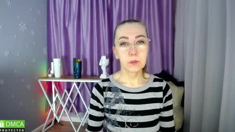 Snapshot of queen_a_n_i chatting on 02/23/25, 02:40 A N I Ill be here on December 1st online show from 02/23/25, 02:40