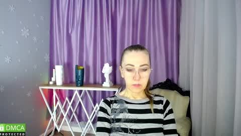 Snapshot of queen_a_n_i chatting on 02/24/25, 03:33 A N I Ill be here on December 1st online show from 02/24/25, 03:33