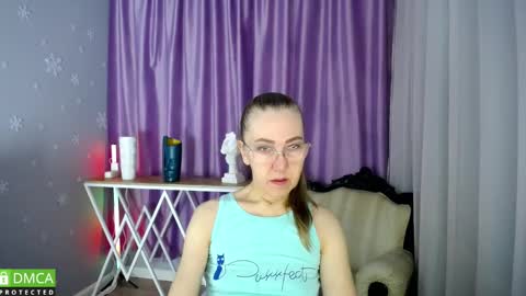 Snapshot of queen_a_n_i chatting on 02/27/25, 07:34 A N I Ill be here on December 1st online show from 02/27/25, 07:34