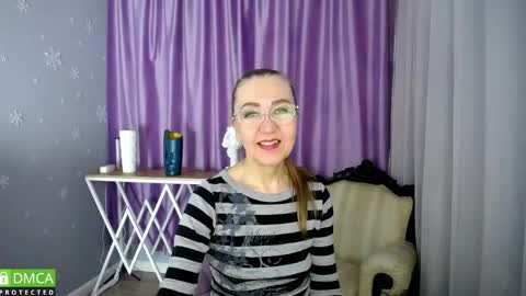 Snapshot of queen_a_n_i chatting on 03/08/25, 11:58 A N I Ill be here on December 1st online show from 03/08/25, 11:58