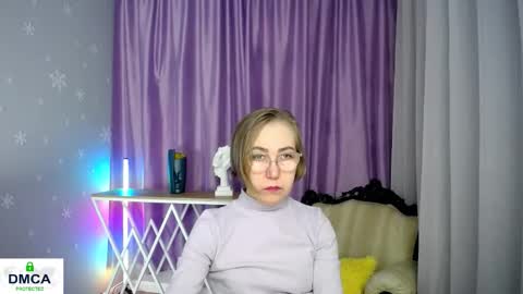 Snapshot of queen_a_n_i chatting on 11/24/25, 10:26 A N I Ill be here on December 1st online show from 11/24/25, 10:26