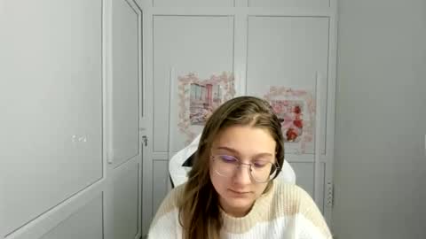 Amelie online show from 05/28/26, 08:33