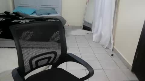 queen_asha online show from 01/14/26, 06:57