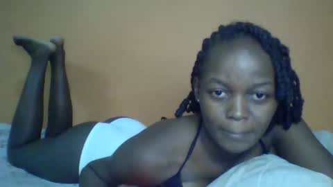 queen_banice online show from 02/15/26, 09:33