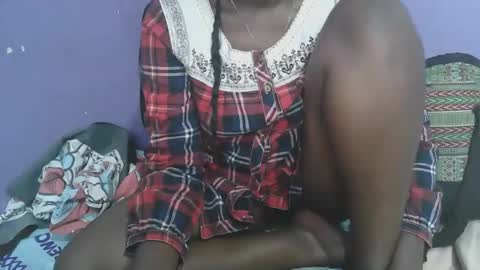 queen_berry1 online show from 09/19/25, 12:39