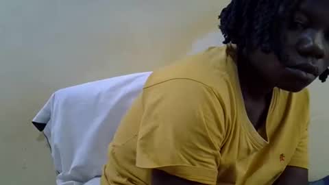 Snapshot of queen_darling3 chatting on 11/17/25, 10:21 Gentrix online show from 11/17/25, 10:21