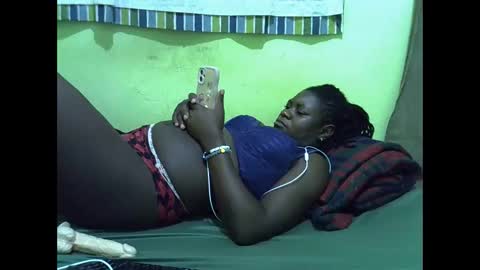 Snapshot of queen_diva01 chatting on 04/16/26, 09:39 queen_diva01 online show from 04/16/26, 09:39
