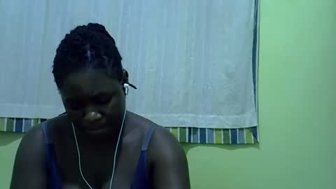 Snapshot of queen_diva01 chatting on 04/17/26, 10:02 queen_diva01 online show from 04/17/26, 10:02