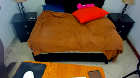 Queen online show from 12/15/24, 04:07