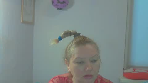 queen_jane8 online show from 02/18/26, 11:39