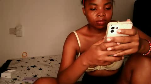 queen_joy123 online show from 11/22/25, 04:44