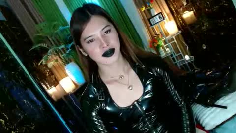 Kendal  online here from 6am-3pm philippine time online show from 10/16/25, 09:32