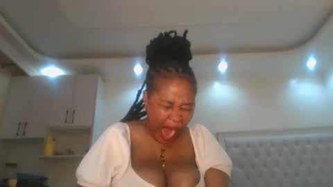 Queen kikih online show from 05/16/26, 12:18