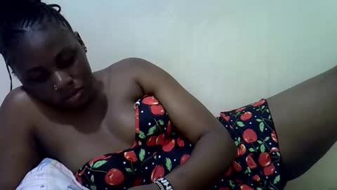 queen_leilla online show from 05/18/26, 06:25