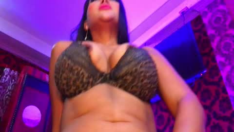 Lily online show from 03/13/26, 09:54