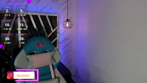 Snapshot of queen_perla_ chatting on 09/26/25, 11:14 online show from 09/26/25, 11:14