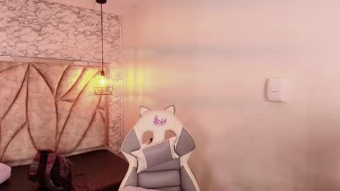 Snapshot of queen_perla_ chatting on 11/22/25, 11:53 online show from 11/22/25, 11:53