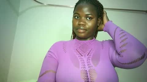 Queen Sara online show from 04/02/26, 05:16