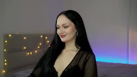 Snapshot of queenaliss chatting on 06/10/26, 06:23 Your world and the universe Aliss online show from 06/10/26, 06:23