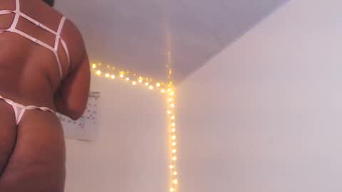 Ahlya  online show from 12/19/25, 02:18