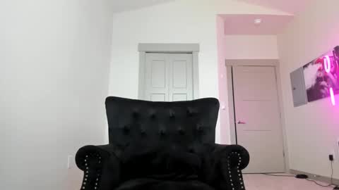 Snapshot of queenb2626 chatting on 01/07/25, 07:59 Queen Blaire online show from 01/07/25, 07:59