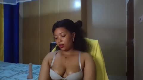 Queenbebony2 online show from 09/21/25, 04:52