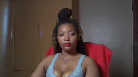 Queenbebony2 online show from 06/15/26, 07:43