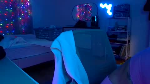 queenbee6269 online show from 09/13/25, 08:25