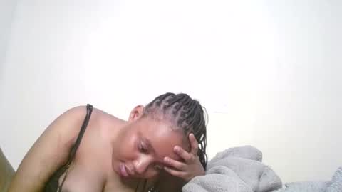 queen online show from 02/09/26, 04:05