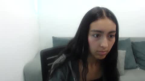 queenbyte_18 online show from 10/28/25, 05:37