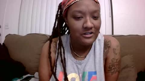 Queen Chief online show from 03/09/26, 07:12